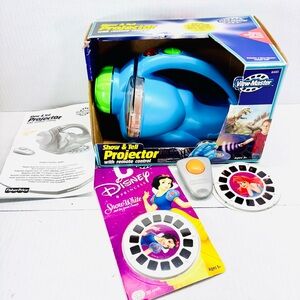 View Master Show & Tell Projector 2003 With Remote Control & Disney Reels